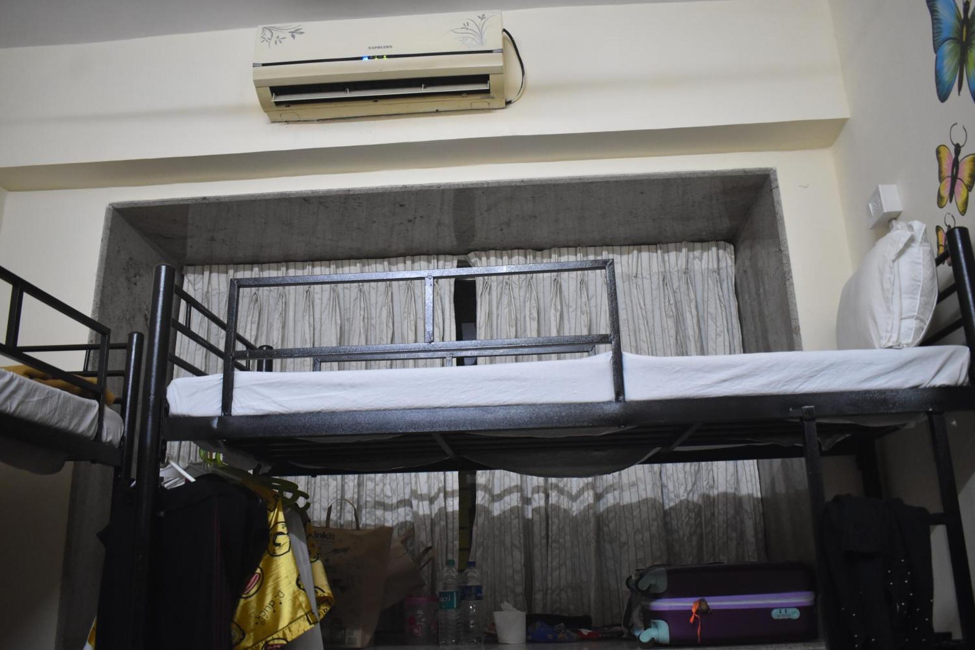 Solo Hostal Bombay
